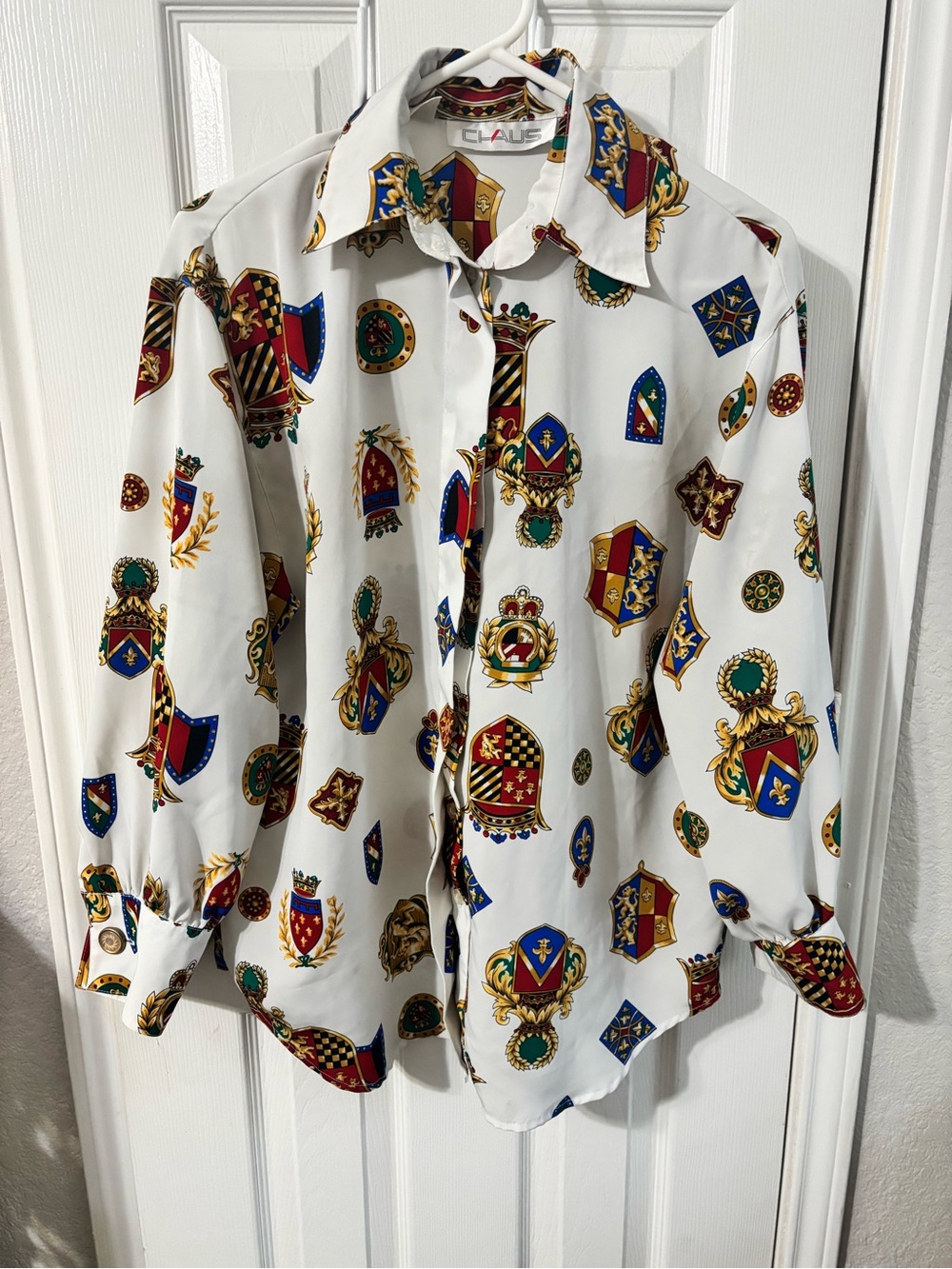 Vintage Chaus White Button-Down Shirt with Multicolor Heraldic Crest Print